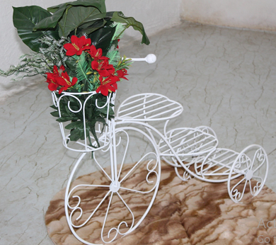 Designer Heart Shaped Planter Stand